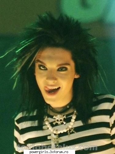 Funny photos with Tokio Hotel - cred ca si mutra asta e - Tokio Hotel