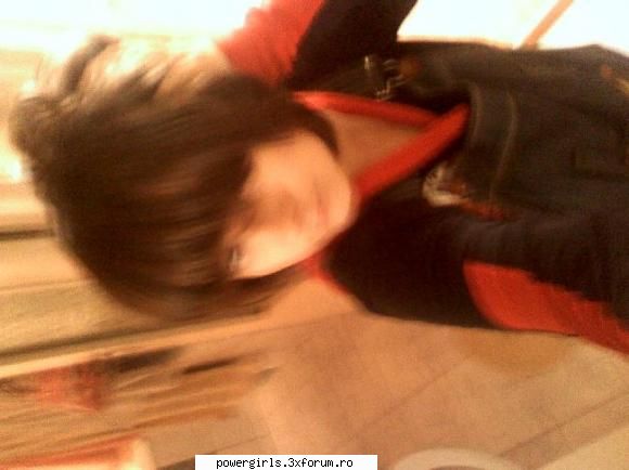 Me,I guess :)) - CrEiOaNe"`"iNvIzIbIlE - ♥..-Your Photos-..♥