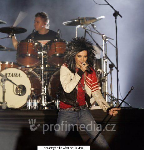 Pictures with the best band - CrEiOaNe"`"iNvIzIbIlE - Tokio Hotel