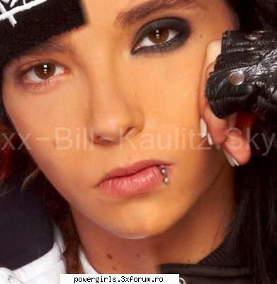 Pictures with the sweet twins in this world.:> - CrEiOaNe"`"iNvIzIbIlE - Gemenii Kaulitz