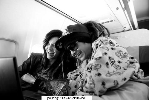 Pictures with the sweet twins in this world.:> - ZoOzOle - Gemenii Kaulitz