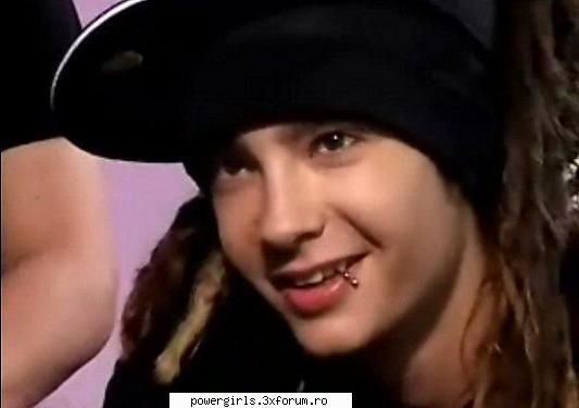 Tommytzu:> - CrEiOaNe"`"iNvIzIbIlE - Tom Kaulitz