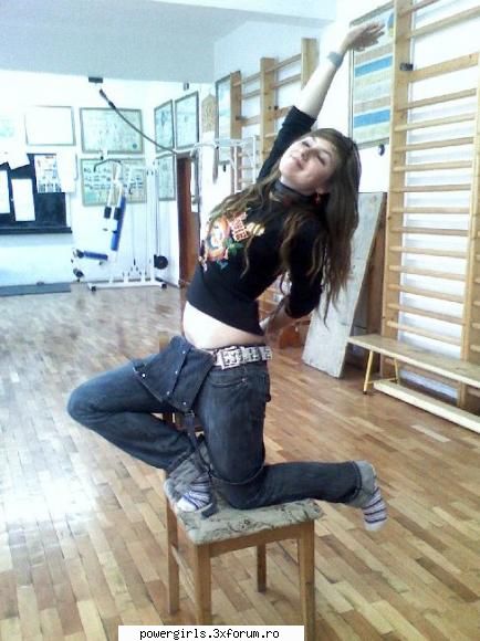 ma` friends poi incep ordine dupa cum i-am cunoscut ^.^si incep fiinta care stiu cand facut amandoua