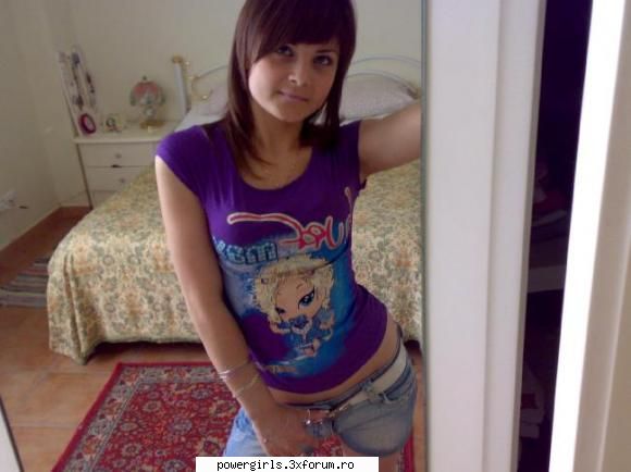 ma` friends roxy ... fosta cole liceu din italia ...